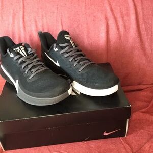 Nike mamba focus size 12